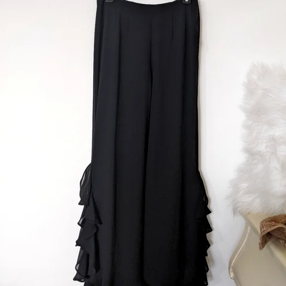 Studio I Ruffle bottom Pants Black size 6 - Picture 4 of 10